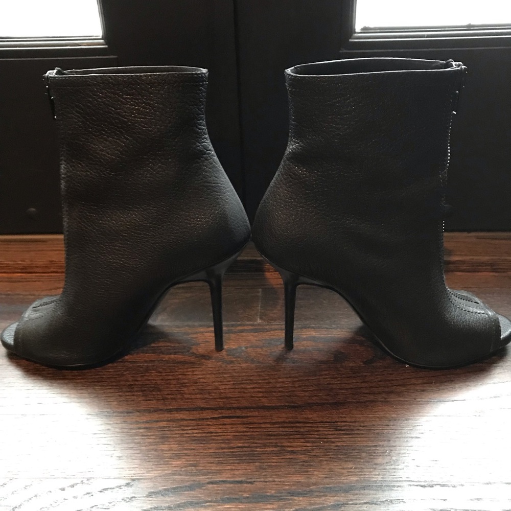 Burberry peep toe bootie - Picture 4 of 4